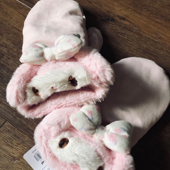 MY MELODY-RARE, Imported (NWT) Women’s Soft Mittens - Picture 9 of 11